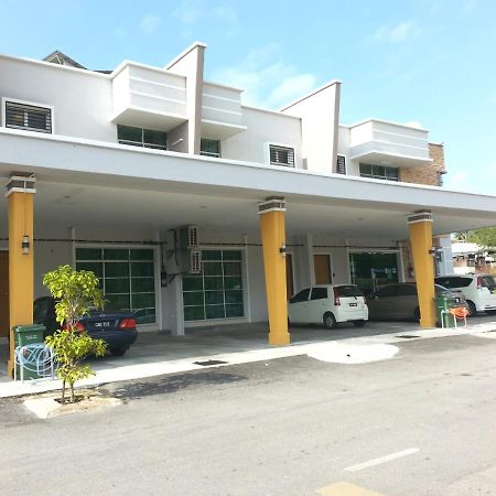 Golden Guest House Kuantan Extérieur photo