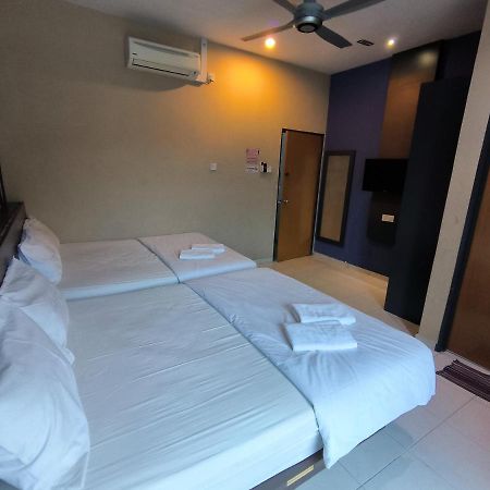 Golden Guest House Kuantan Extérieur photo