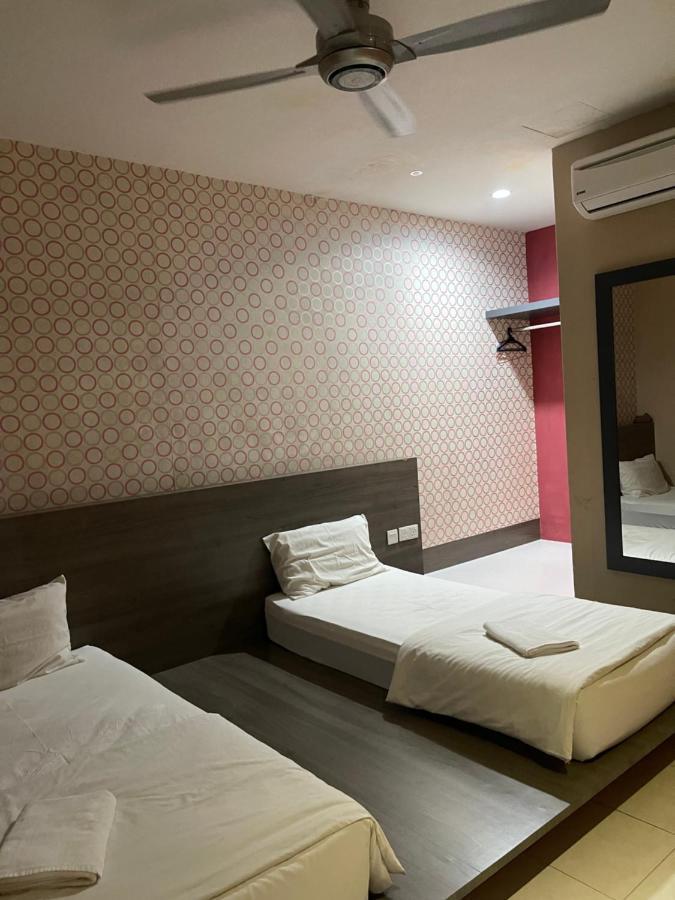 Golden Guest House Kuantan Extérieur photo