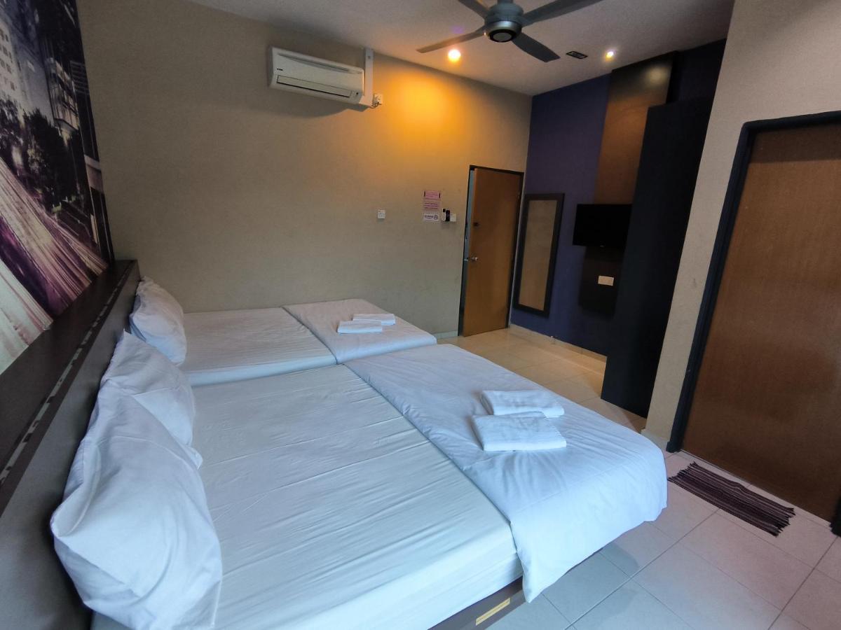 Golden Guest House Kuantan Extérieur photo